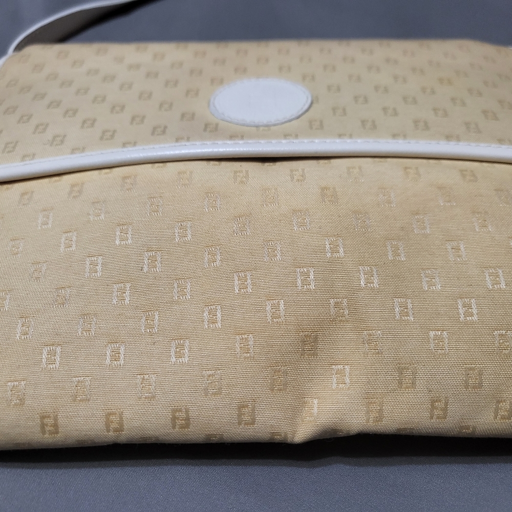 Vintage fendi bag. - Picture 6 of 8